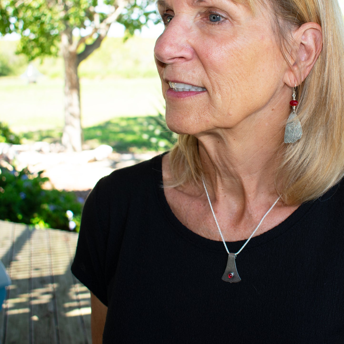 Sangria Lace Necklace