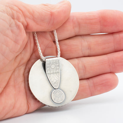 Dutch Blue Round Necklace