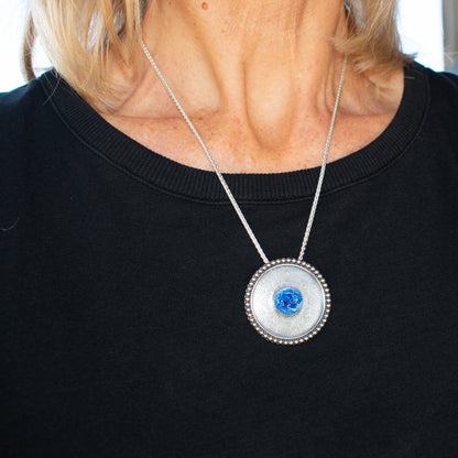 Dutch Blue Round Necklace